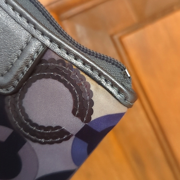 Coach Wristlet - Picture 6 of 7